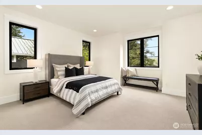 10630 SE 22nd Street, Bellevue, WA 98004 - Photo 27
