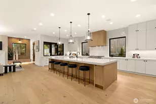 10630 SE 22nd St, Bellevue, WA 98004 - Photo 13