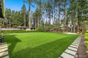 10630 SE 22nd St, Bellevue, WA 98004 - Photo 35