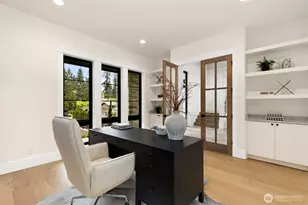 10630 SE 22nd St, Bellevue, WA 98004 - Photo 3