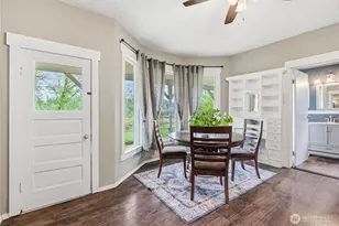430 Carnine Rd, Castle Rock, WA 98611 - Photo 5