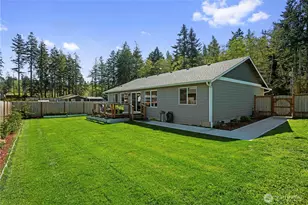 355 E Bon Air Dr, Coupeville, WA 98239 - Photo 23