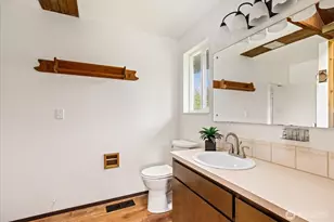 987 E Crescent Harbor Rd, Oak Harbor, WA 98277 - Photo 25