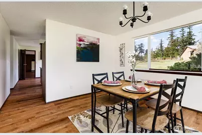 987 E Crescent Harbor Road, Oak Harbor, WA 98277 - Photo 9