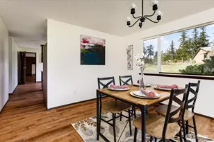 987 E Crescent Harbor Rd, Oak Harbor, WA 98277 - Photo 9
