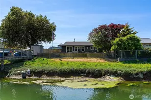 8145 Sandy Hook Ter, Clinton, WA 98236 - Photo 29