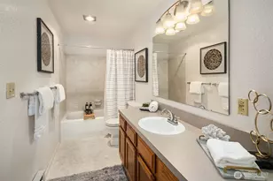 7518 24th Ave NW, Seattle, WA 98117 - Photo 17