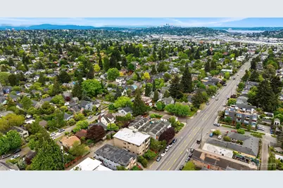 7518 24th Avenue NW #201, Seattle, WA 98117 - Photo 27