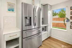 4220 NE 85th St, Seattle, WA 98115 - Photo 7