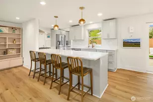 4220 NE 85th St, Seattle, WA 98115 - Photo 3