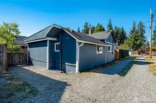 411 N Stillaguamish Ave, Arlington, WA 98223 - Photo 3