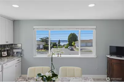 1273 S Jackson Avenue, Tacoma, WA 98465 - Photo 13