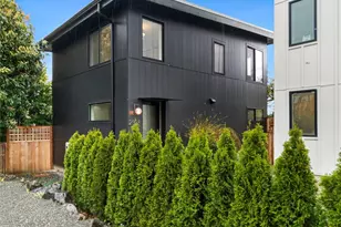 2528 27th Ave W, Seattle, WA 98199 - Photo 1