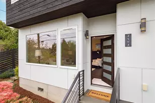 2503 NW 91st St, Seattle, WA 98117 - Photo 3