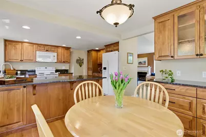 6713 113th Place SE, Bellevue, WA 98006 - Photo 11