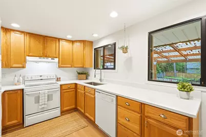 3507 NE 8th Street, Renton, WA 98056 - Photo 9