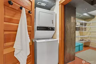 1514 NE 70th St, Seattle, WA 98115 - Photo 35