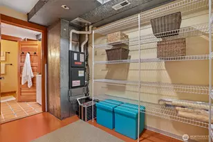 1514 NE 70th St, Seattle, WA 98115 - Photo 37