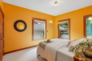 1514 NE 70th St, Seattle, WA 98115 - Photo 17