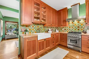 1514 NE 70th St, Seattle, WA 98115 - Photo 21