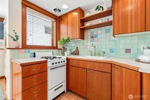 1514 NE 70th St, Seattle, WA 98115 - Photo 35