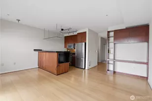1026 NE 65th St, Seattle, WA 98115 - Photo 11