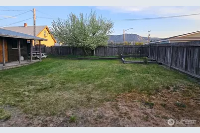 424 E 1st Street, Cle Elum, WA 98922 - Photo 27