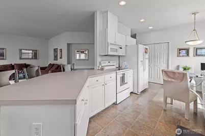1102 Garden Circle, Tacoma, WA 98466 - Photo 9
