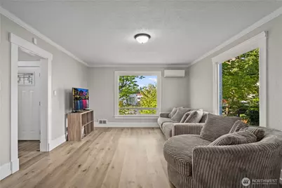 706 S 58th Street, Tacoma, WA 98408 - Photo 5