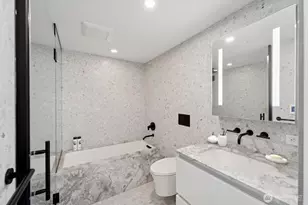 300 Virginia St, Seattle, WA 98121 - Photo 15
