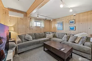 8177 Cultus Dr, Clinton, WA 98236 - Photo 25