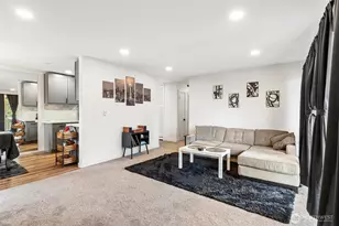 10459 Des Moines Memorial Dr S, Seattle, WA 98168 - Photo 11