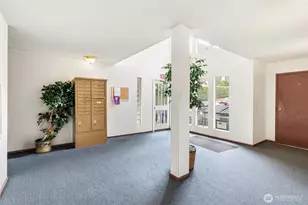 10459 Des Moines Memorial Dr S, Seattle, WA 98168 - Photo 17