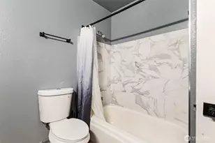 10459 Des Moines Memorial Dr S, Seattle, WA 98168 - Photo 23