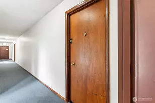 10459 Des Moines Memorial Dr S, Seattle, WA 98168 - Photo 19