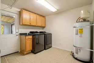247 S D St, Buckley, WA 98321 - Photo 15