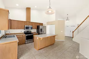 8307 210th Ave Ct E, Bonney Lake, WA 98391 - Photo 5