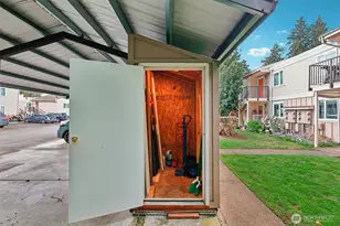 12720 NE 120th St, Kirkland, WA 98034 - Photo 25