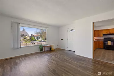 5236 S Thompson Avenue, Tacoma, WA 98408 - Photo 7