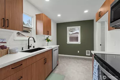 3610 S Ainsworth Avenue, Tacoma, WA 98418 - Photo 7