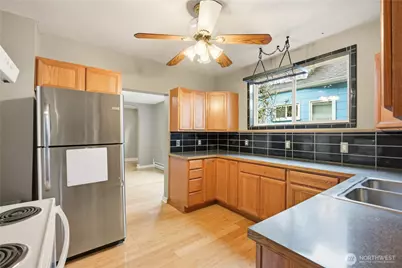 819 S Prospect Street, Tacoma, WA 98405 - Photo 9