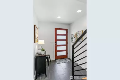 4221 Evanston Avenue N #B, Seattle, WA 98103 - Photo 3