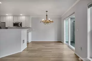 10030 Holly Dr, Everett, WA 98204 - Photo 9