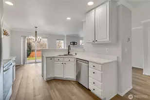 10030 Holly Dr, Everett, WA 98204 - Photo 13