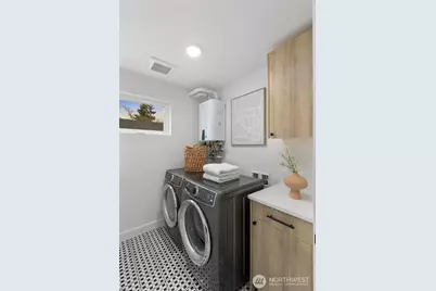 6233 Carleton Avenue S, Seattle, WA 98108 - Photo 23