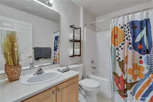 23009 Lakeview Dr, Mountlake Terrace, WA 98043 - Photo 19