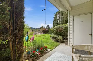 23009 Lakeview Dr, Mountlake Terrace, WA 98043 - Photo 21