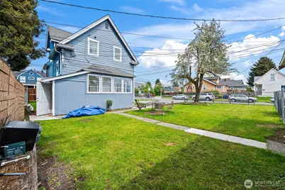 2204 S 12th Street, Tacoma, WA 98405 - Photo 3