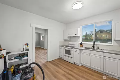 2204 S 12th Street, Tacoma, WA 98405 - Photo 11