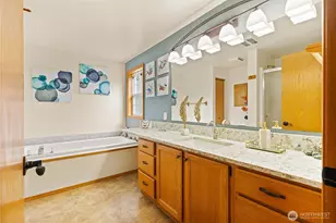 560 N Sunset Dr, Camano Island, WA 98282 - Photo 23